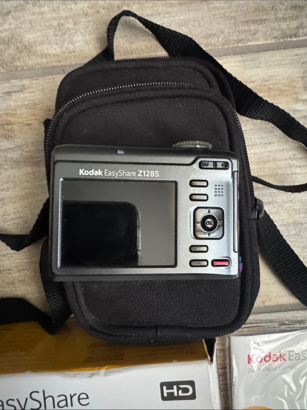 Kodak Black Digital Camera with Black Carrying Pouch and Box